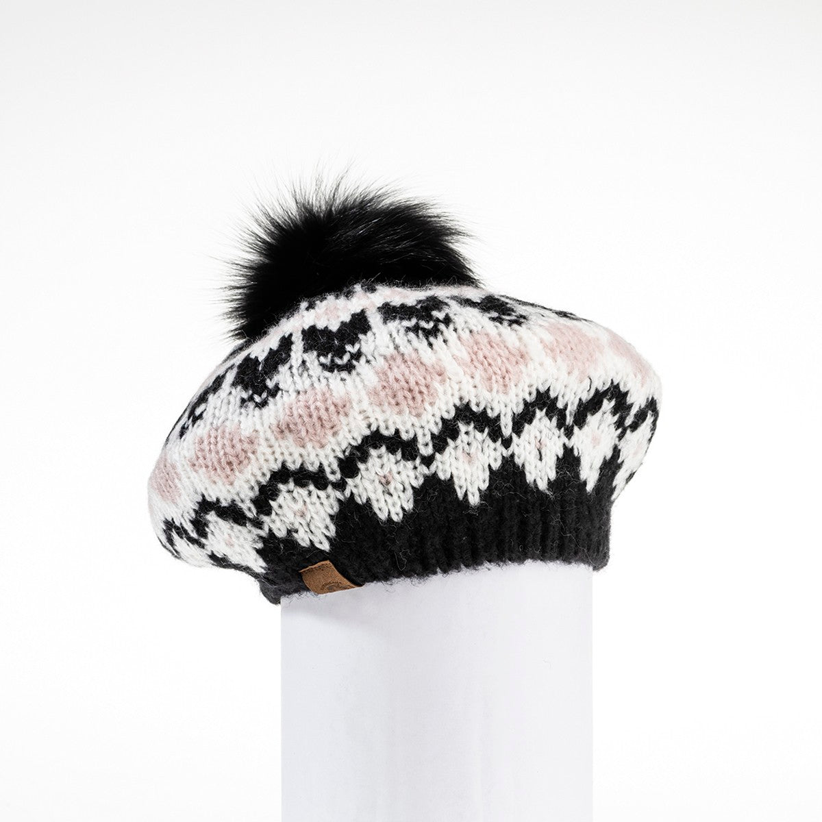CHUNKY SKI KNIT BERET HAT WITH UPCYCLED FUR POM GOLF  2100 BLACK MIX O/S  