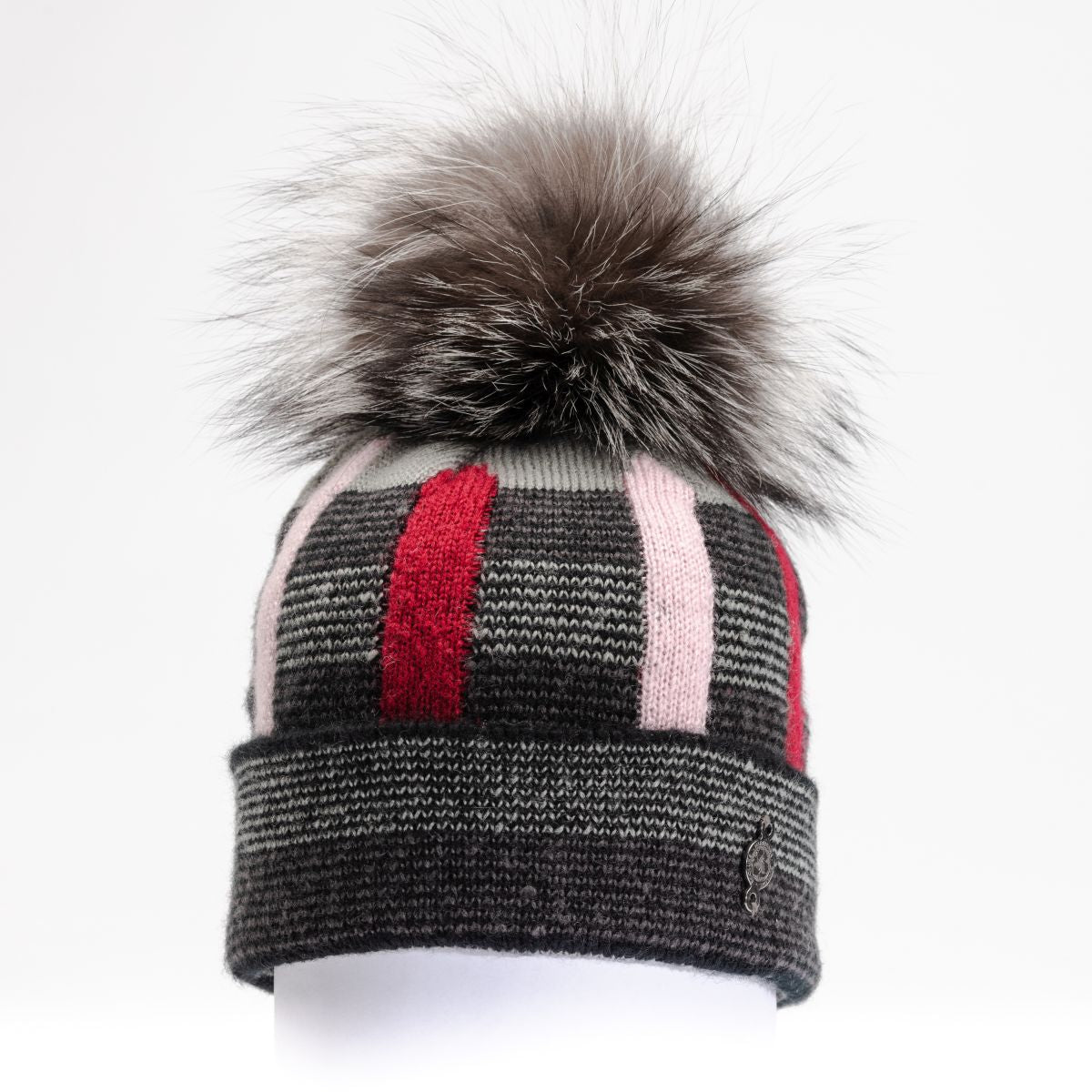 BEKI - PLAID BEANIE W UPCYCLED FUR POM