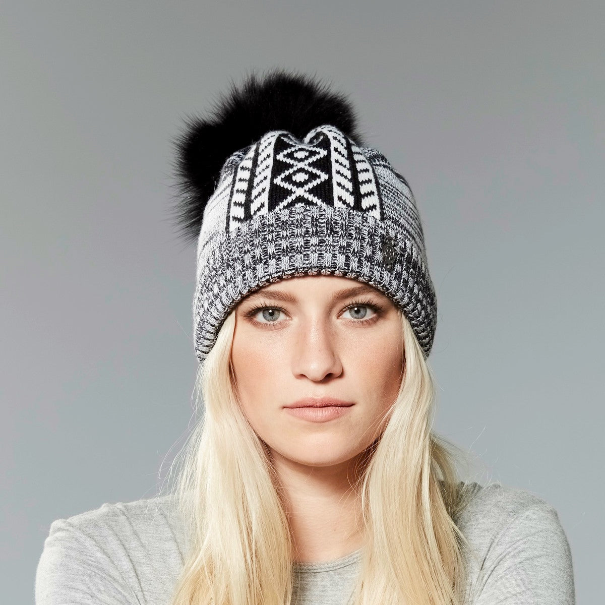 MIDDLE JACQUARD BEANIE WITH UPCYCLED FUR POM