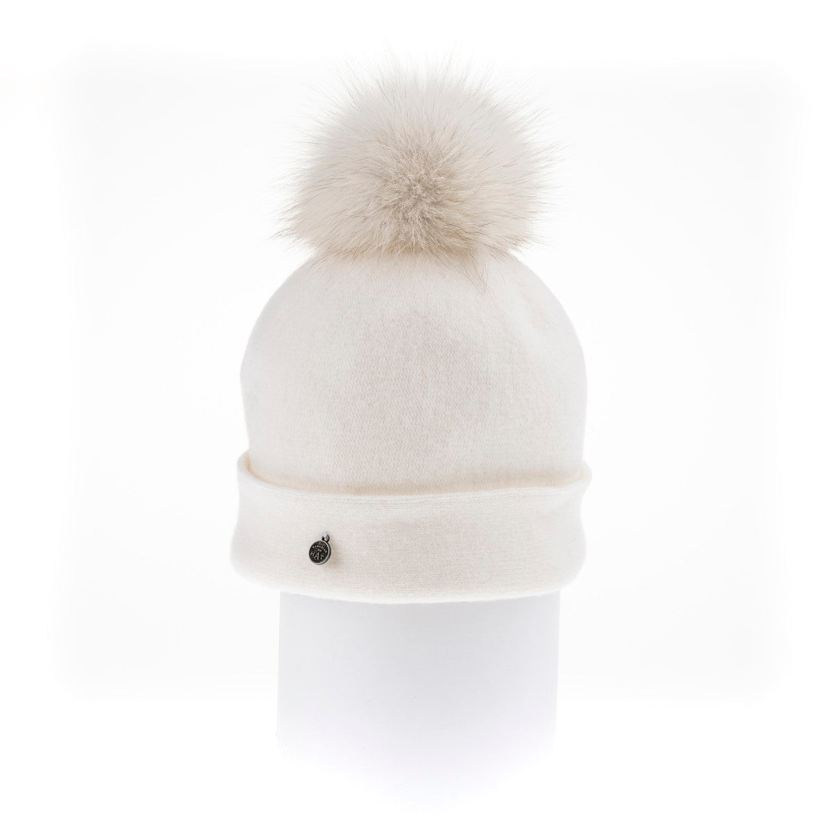 ODETTA - ORMOS BEANIE WITH UPCYCLED FUR POM GOLF  7500 WHITE O/S  
