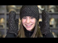TUQUE À CHEVRONS AVEC POMPON EN FOURRURE RECYCLÉE